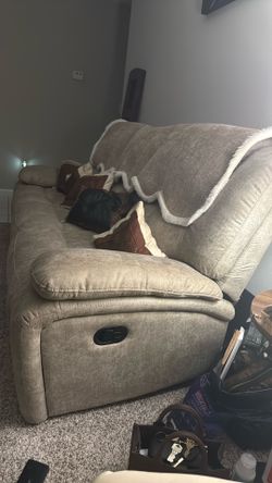 Three seats sofa, color beige