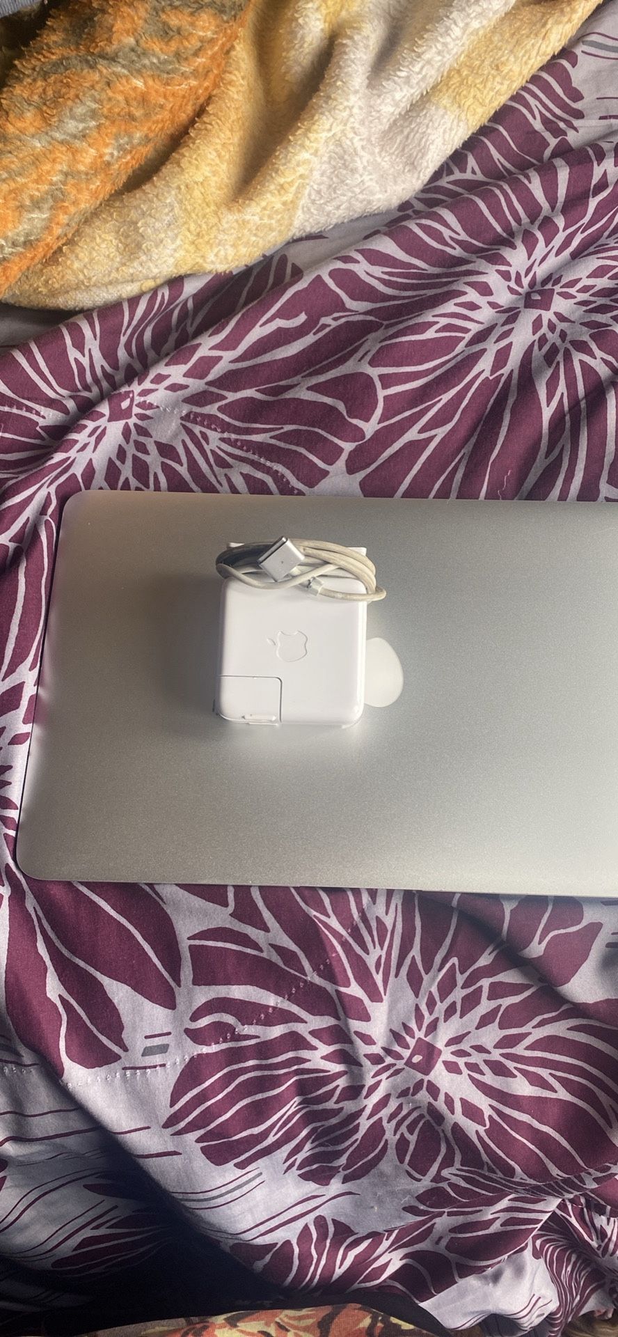 macbook air 11’ inch (early 2014)