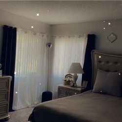 Beautiful luxury gold bedroom set $950