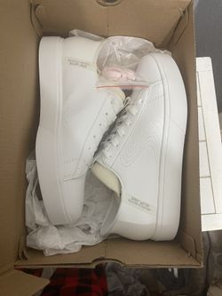 Skechers Brand New Size 9