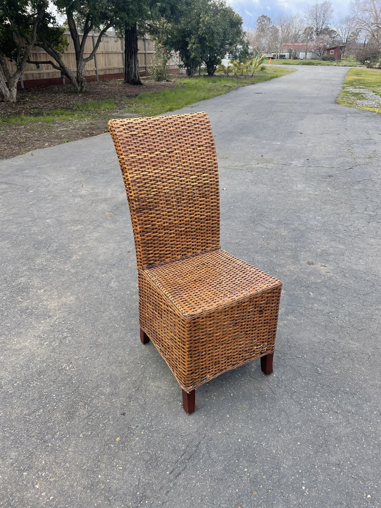 Set Of 6 Wicker Chairs