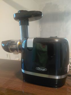 Omega Cold Press 365 Slow Masticating juicer