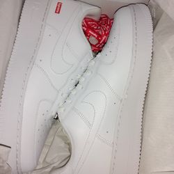 SUPREME x AIR FORCE 1  Size 12 