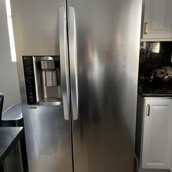 Lg Refrigerator/stove/microwave/dishwasher