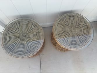 Round glass tables small
