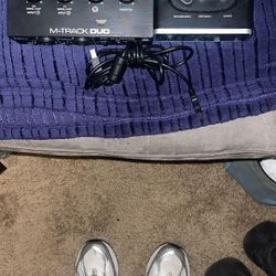 M-Audio Interface / Behringer Audio Interface 