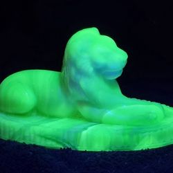 Vintage Oscar The Lion Paperweight 