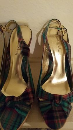 Heels size 8 blue and red $5.00