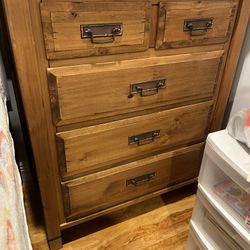 Solid Dresser With 5 Drawers