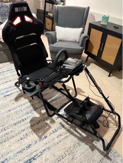 Logitech G923 (Xbox) & GTLite Race Chair Setup, new, used 4 times