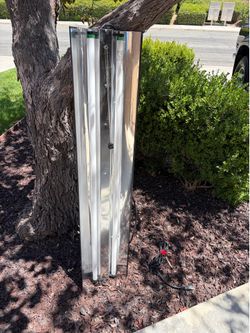 Fluorescent Hanging Garage Light with Pull Cord