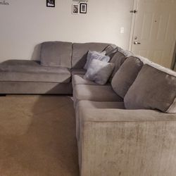 Couch with a Full Size Pullout Bed *sofa pillows Included*