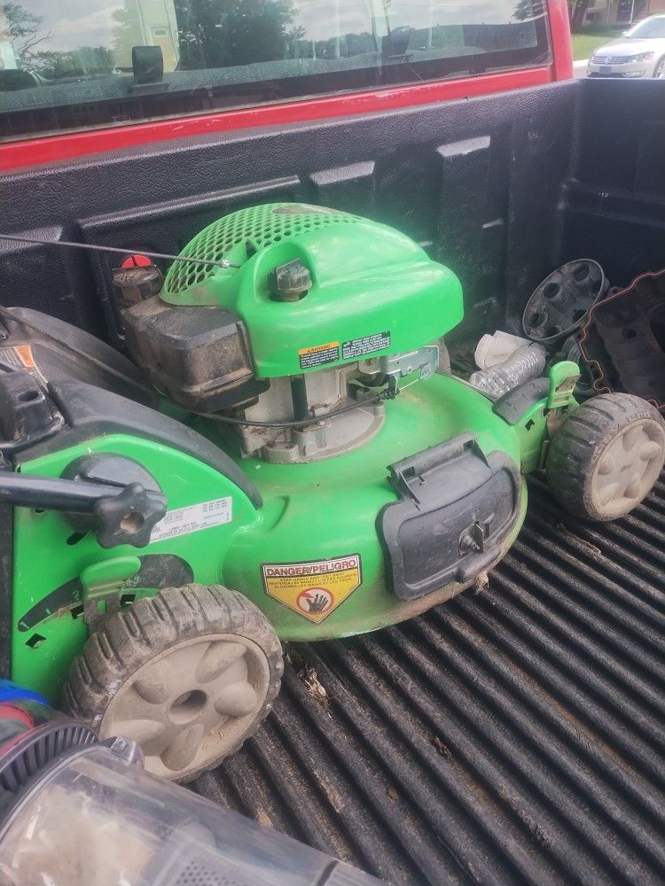 LAWNBOY LAWN MOWER with BAG.......1ST $125 FLEXIBLE