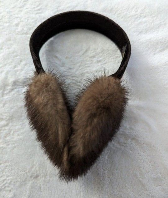 New Mink Ear Muffs

We are raising money for rescued kitties 😻 

Please see all our listings

Thank you 😺