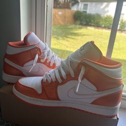 JORDAN 1 MIDS orange Metallics 