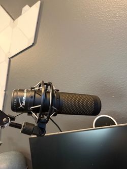 Hyper x podcast 2s