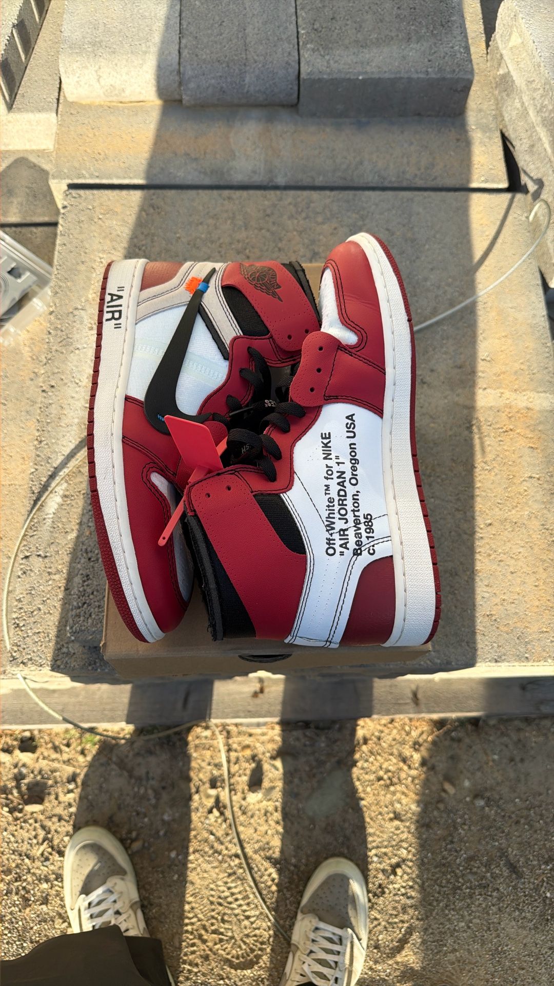 Nike Chicago Off White Jordan 1