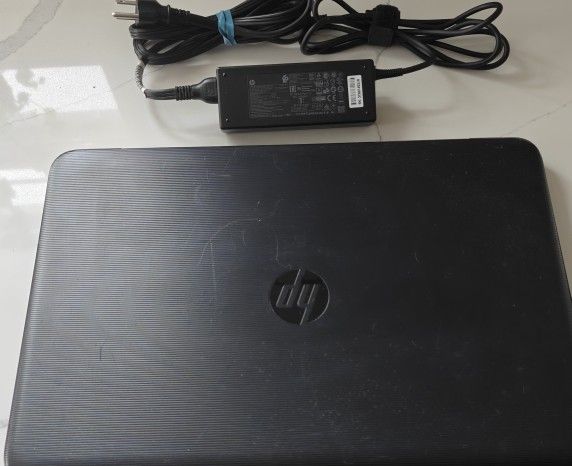 HP TOUCHSCREEN LAPTOP 15.6