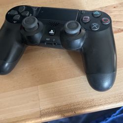 PS4 Controller
