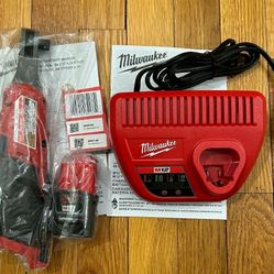 New Milwaukee M12 Fuel Ratchet With Battery, Charger And Bag 