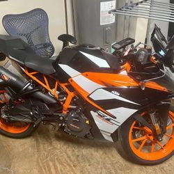 2018 KTM  390