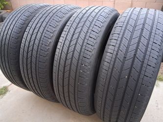 Michelin 225/65R17 Set of 4 Tires
