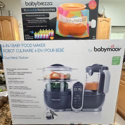 Babymoov 6 in 1 baby food maker & baby Brezza reusable food pouches 