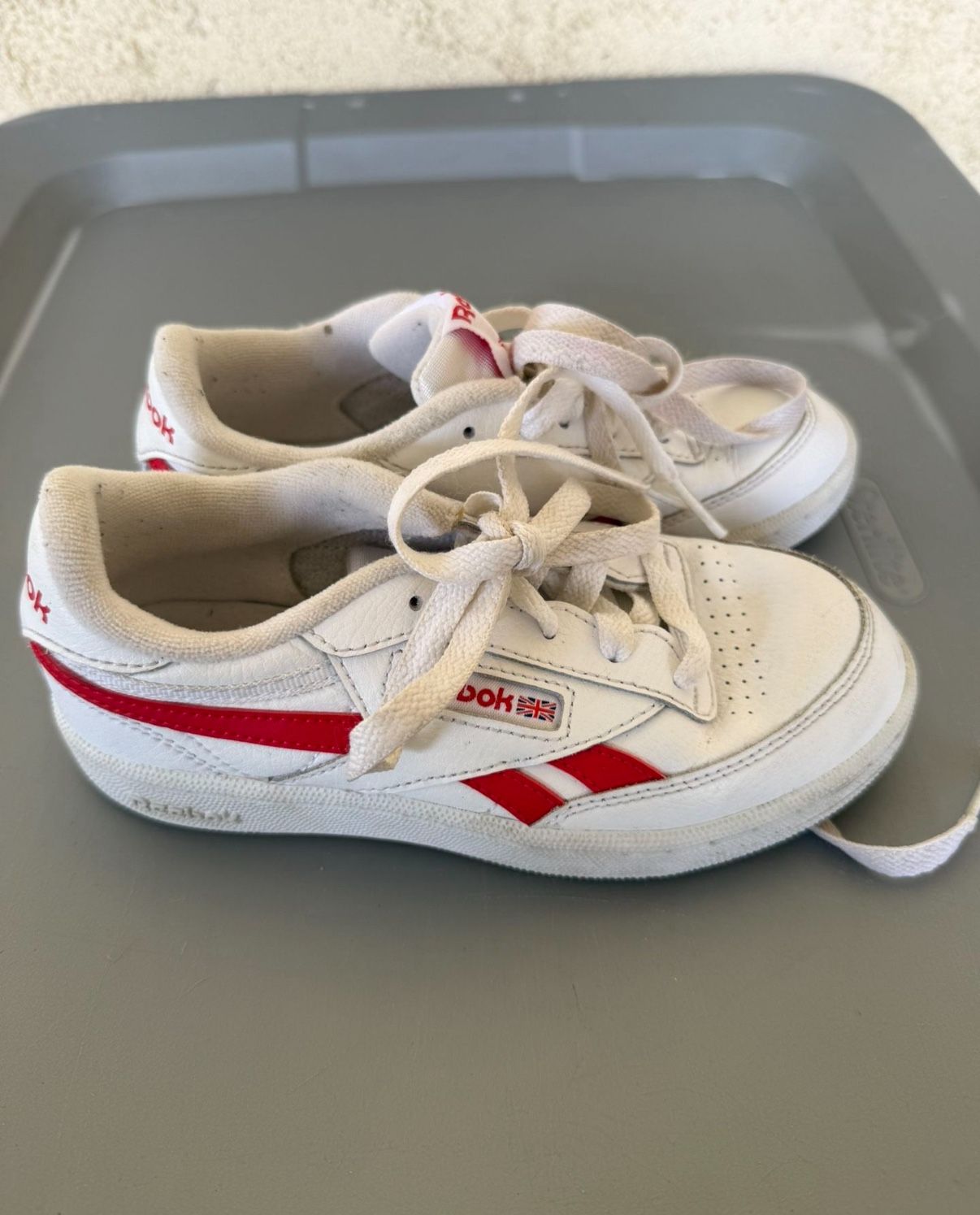 Reebok Classic Red/White Size (13) $10
