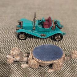 Vintage Collectible Items