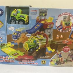 VTech Go! Go! Smart Wheels Press & Race Monster Truck Rally playset