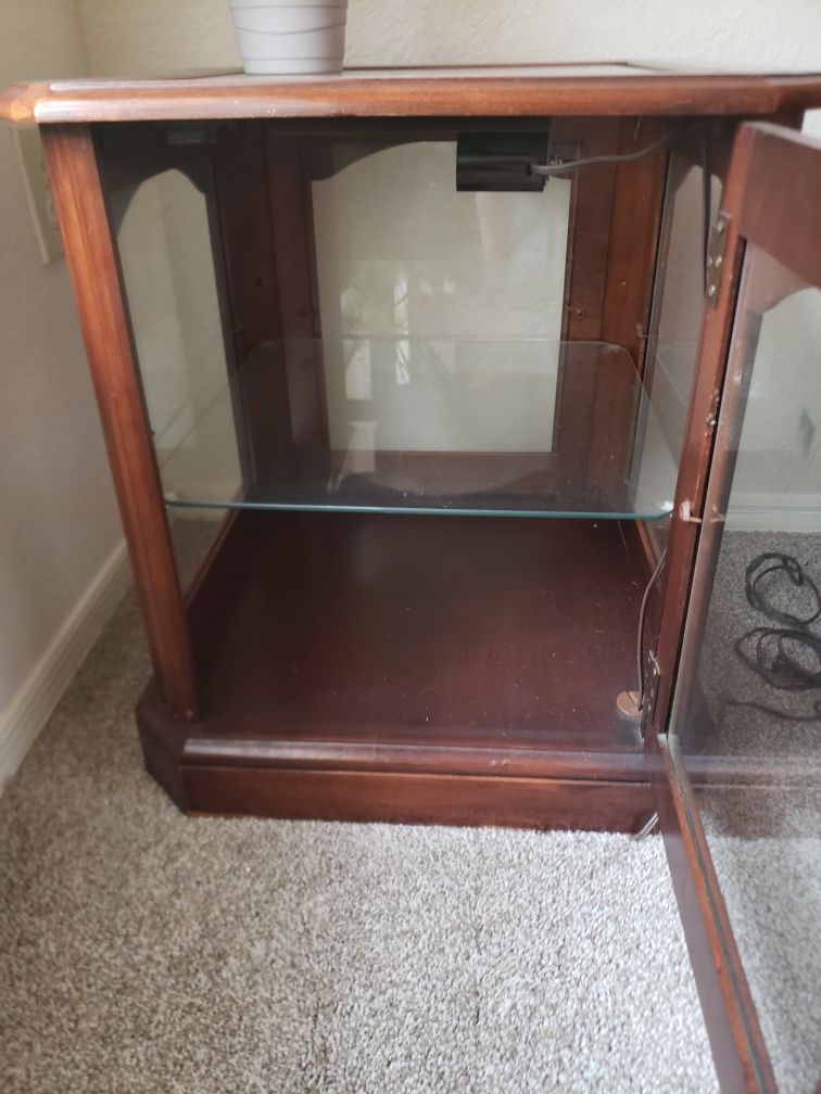 Display end table