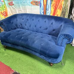 2 Seater Velvet Sofa Chair $100
