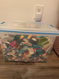 Assorted Legos