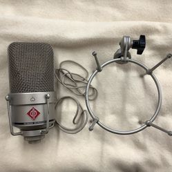Neumann TLM 49 Microphone