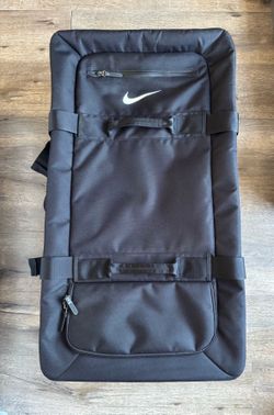 Nike Fiftyone49 X-Large Roller Luggage