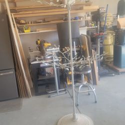 Outdoor Metal Tree Hanger