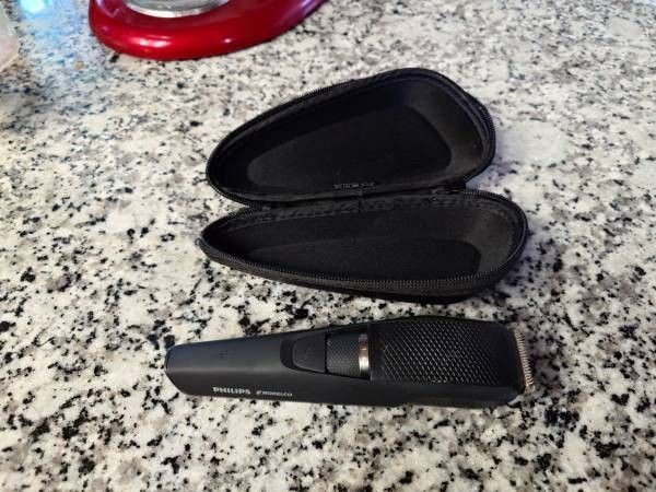 Philips Beard Trimmer (No Charger)