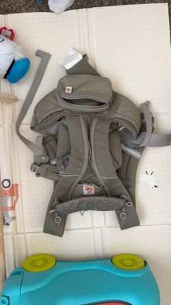 Ergo Baby Omni 360 baby carrier