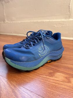 Topo Athletic Women’s Blue Trail Running Shoes (7.5)