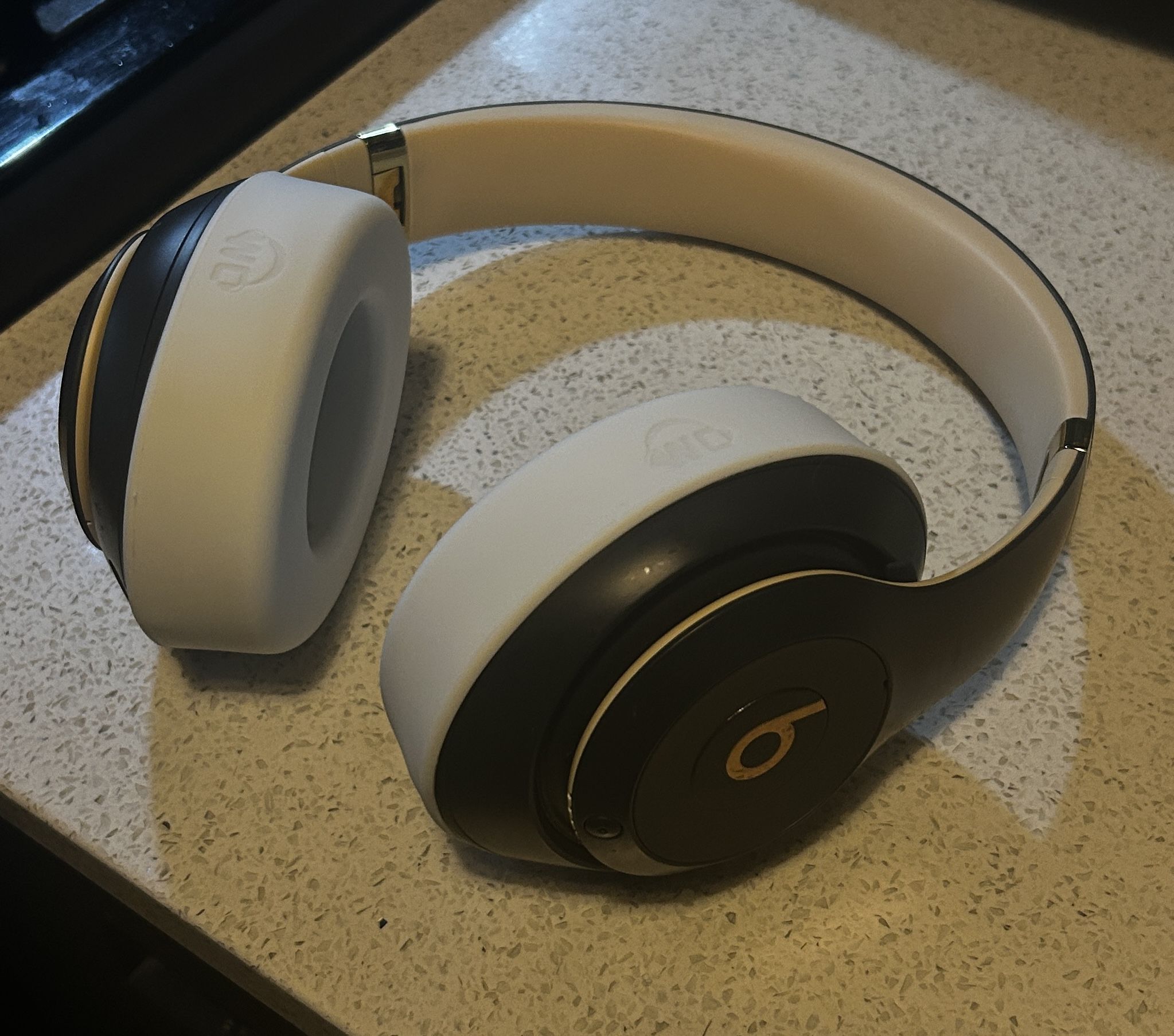 Beats Studio3 Wireless Noise Cancelling Headphones