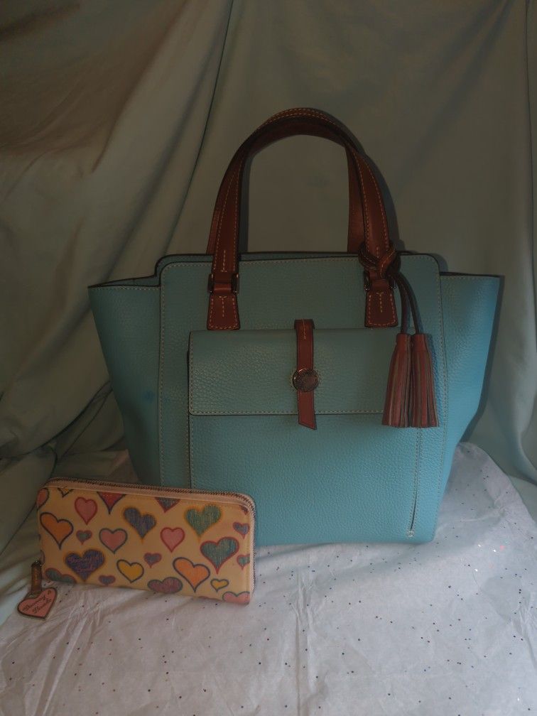 "Dooney & Bourke" Large "Cambridge" East/West Shopper in Calypso Blue