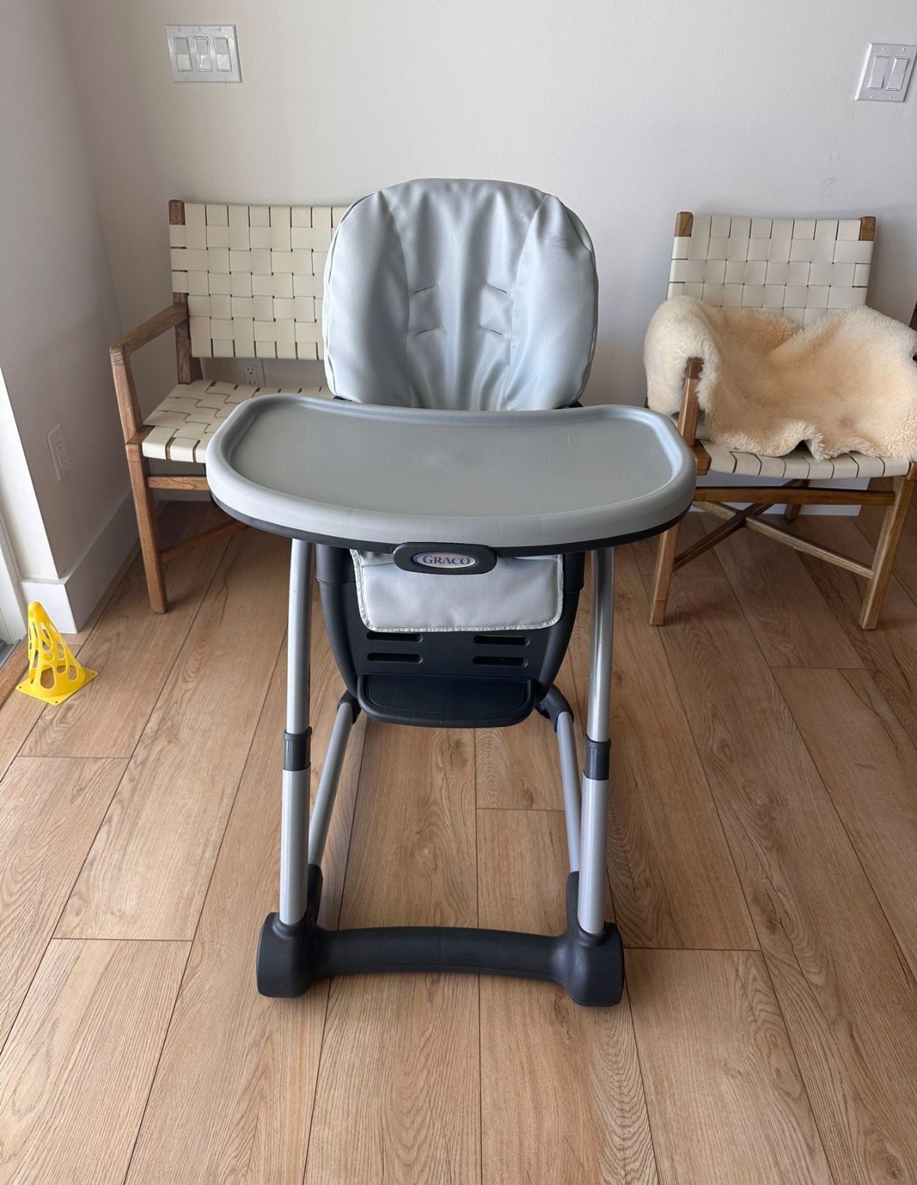 Graco Blossom 6 in 1 Convertible High Chair, Redmond, Infant Highchair, Toddlers Booster & Convenient for Travel