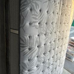 Full Size Mattress With Box Spring 