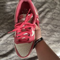 pink dunks