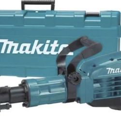 New Makita HM1317CB 42 lb. AVT 14 Amp Demolition Jack Hammer, 1-1/8" Hex bits. NEW