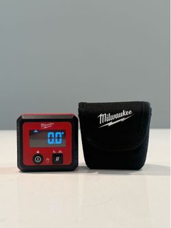 Excellent condition Milwaukee M18 Digital Angle Gauge (model 48-22-5602).