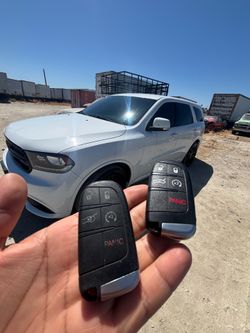 Llaves de autos / car keys and remotes