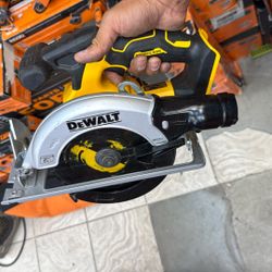 Dewalt 29v 6-1/2 Inch Circular Saw 