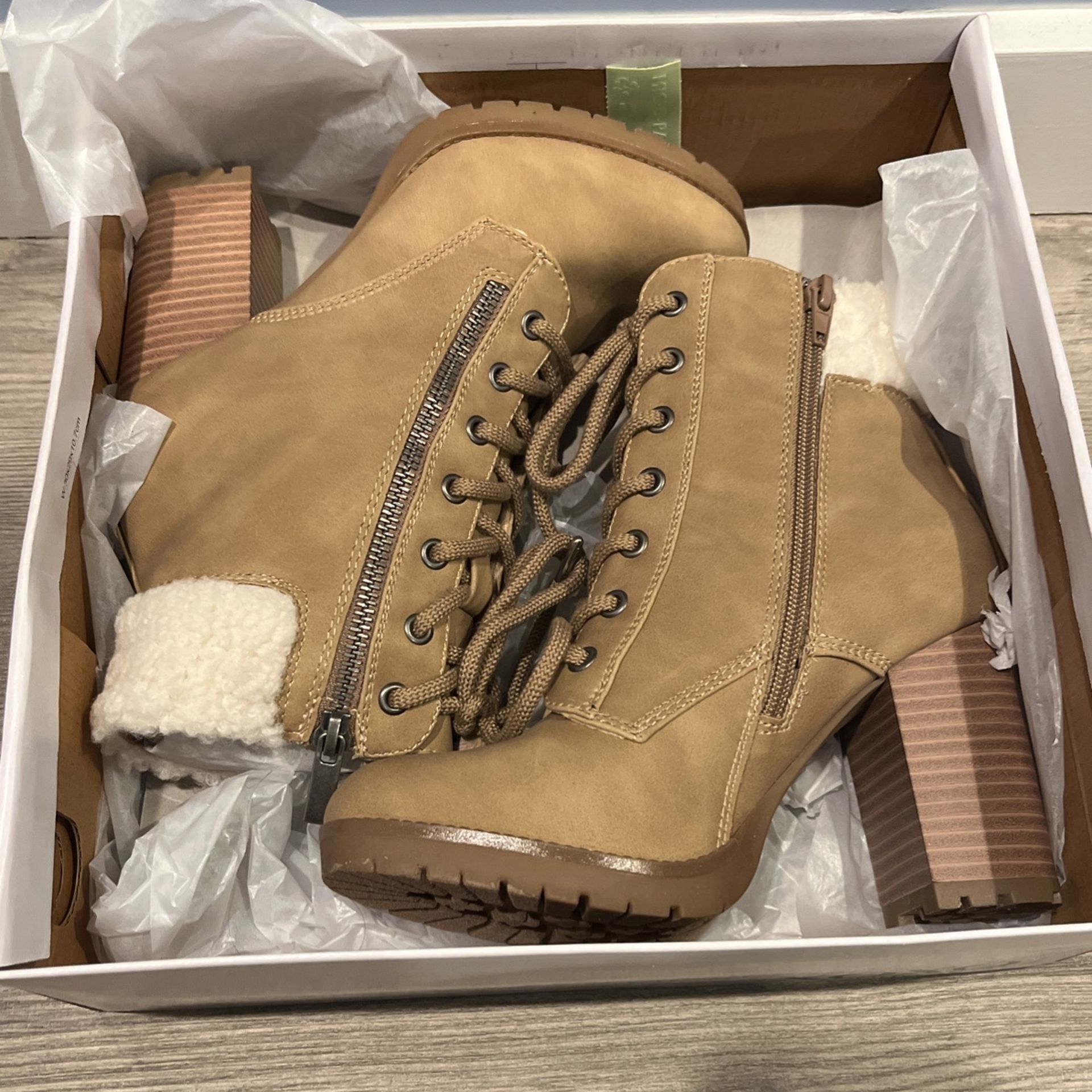 XOXO Boots