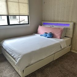 Queen bedframe with LED and 4 drawers spacious